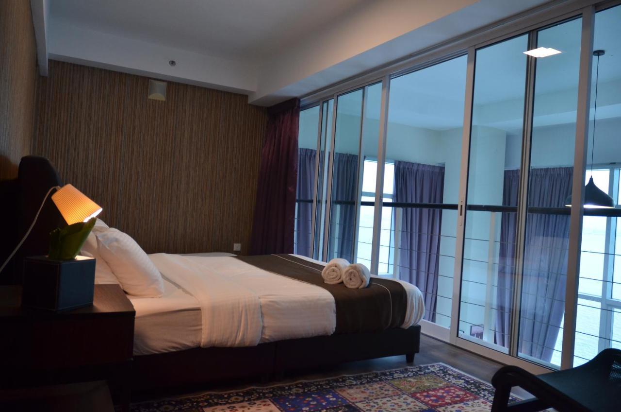 Maritime Suite Duplex Penang- Pemandangan Laut George Town Bagian luar foto